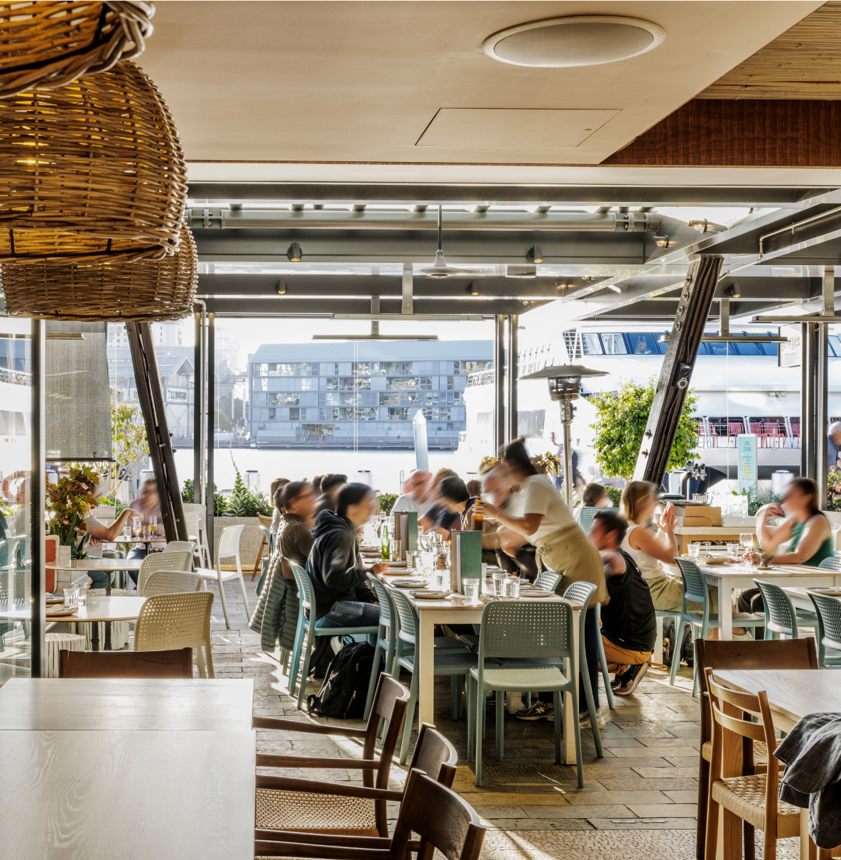 Georges Mediterranean: Restaurant view